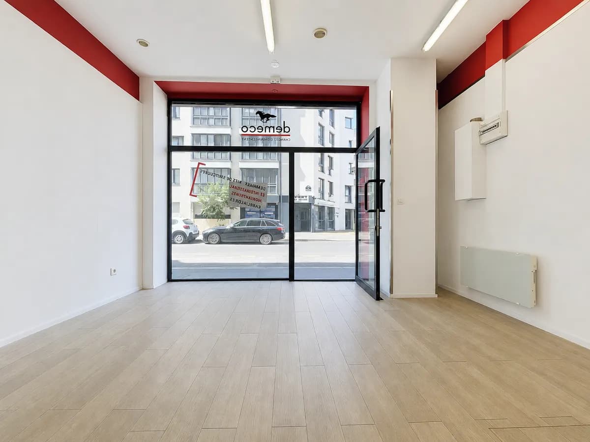Autre activité 41m² · 15ème Ardt — Grenelle — 15ème Ardt — photo 1